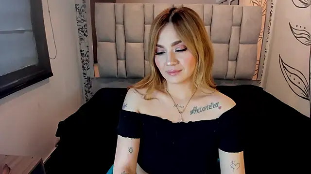 KataHot  online show from December 19, 7:49 pm