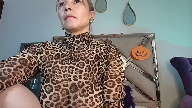 Snapshot of Ingridbergman chatting on October 30, 1:09 pm Ingridbergman online show from October 30, 1:09 pm