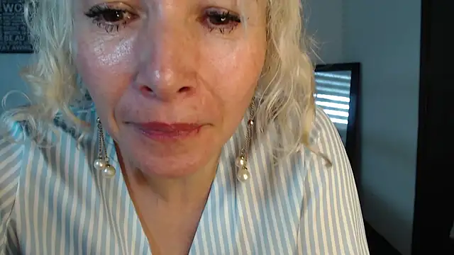 Ingridbergman online show from February 17, 1:22 pm