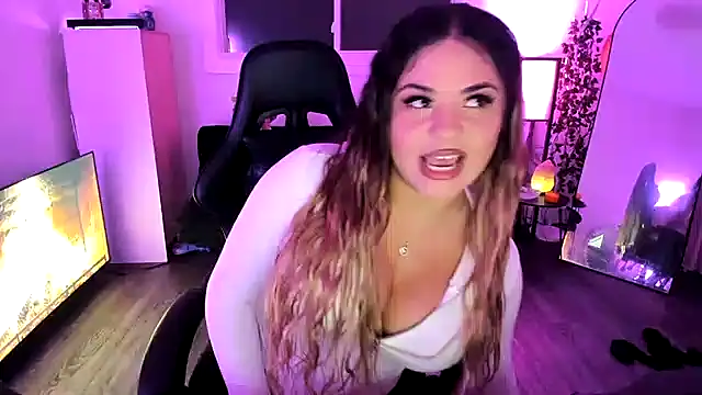 MelSaunders online show from November 22, 11:36 pm