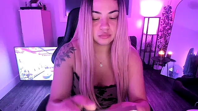 MelSaunders online show from November 9, 1:53 am