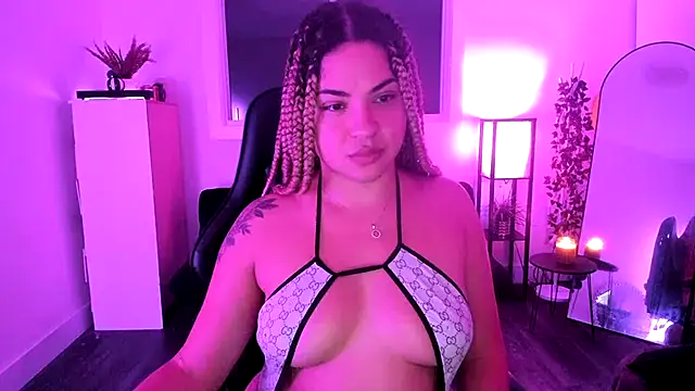 MelSaunders online show from November 6, 3:21 am