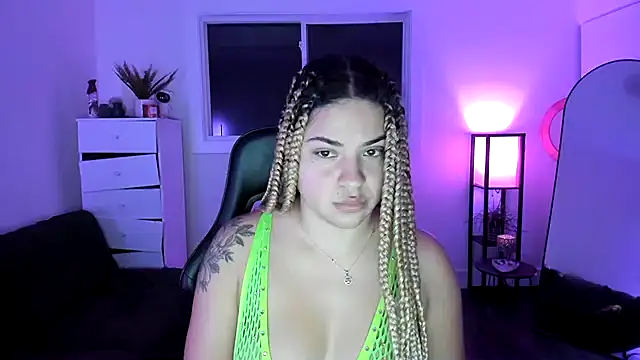 MelSaunders online show from November 3, 1:00 am