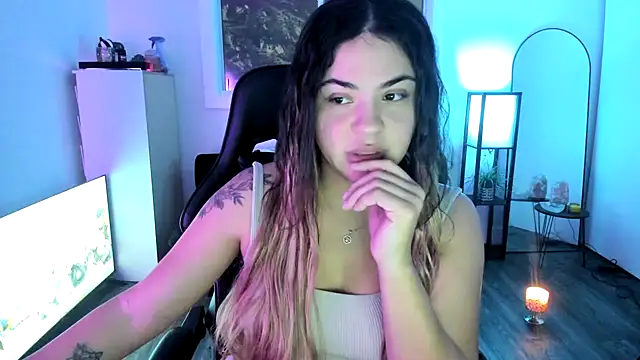 MelSaunders online show from November 28, 4:12 am