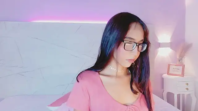 AbrilBrent online show from September 20, 7:52 pm