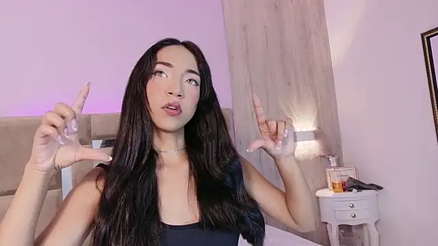 AbrilBrent online show from April 6, 7:59 pm