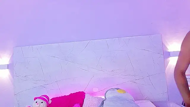 AbrilBrent online show from November 24, 8:20 pm