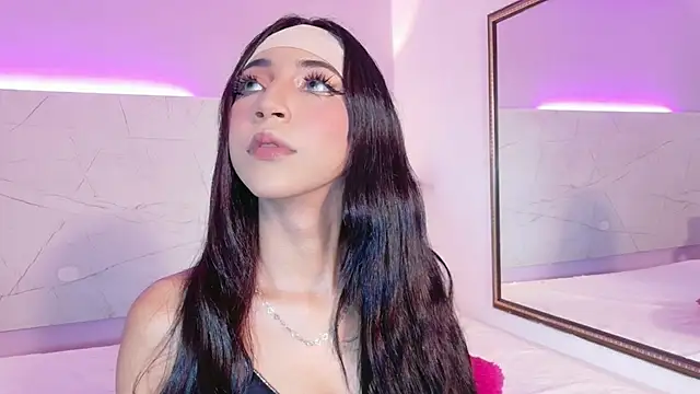 AbrilBrent online show from January 6, 6:45 pm