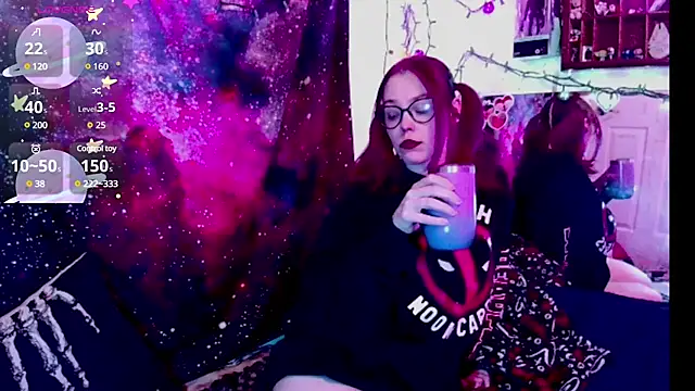 EverlyEster online show from January 12, 5:34 am