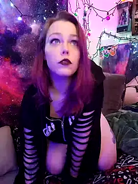 EverlyEster online show from January 30, 10:19 am