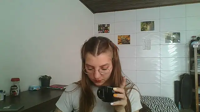 SweetyBabyDemon online show from November 30, 1:45 pm