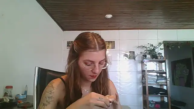 Snapshot of SweetyBabyDemon chatting on April 18, 1:24 pm SweetyBabyDemon online show from April 18, 1:24 pm