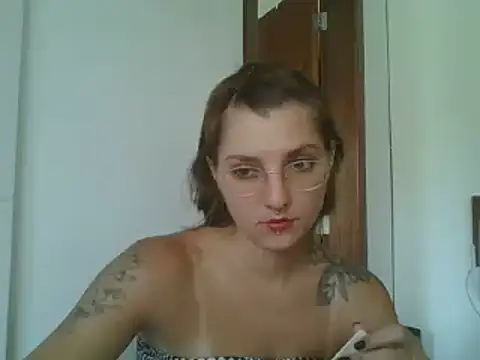 Snapshot of SweetyBabyDemon chatting on February 12, 4:22 pm SweetyBabyDemon online show from February 12, 4:22 pm