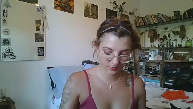 Snapshot of SweetyBabyDemon chatting on March 8, 8:14 pm SweetyBabyDemon online show from March 8, 8:14 pm