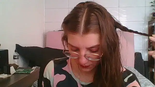 Snapshot of SweetyBabyDemon chatting on October 6, 2:07 pm SweetyBabyDemon online show from October 6, 2:07 pm