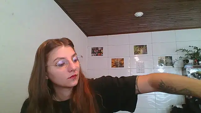 Snapshot of SweetyBabyDemon chatting on April 26, 3:31 pm SweetyBabyDemon online show from April 26, 3:31 pm
