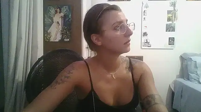 Snapshot of SweetyBabyDemon chatting on March 17, 11:13 pm SweetyBabyDemon online show from March 17, 11:13 pm