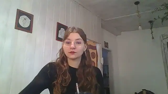 Snapshot of SweetyBabyDemon chatting on June 16, 2:06 pm SweetyBabyDemon online show from June 16, 2:06 pm