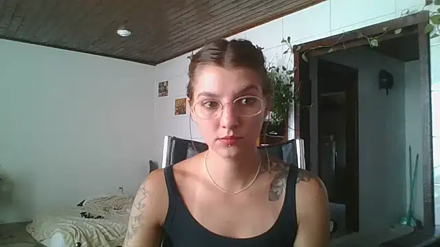 SweetyBabyDemon online show from January 14, 1:15 pm