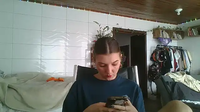 Snapshot of SweetyBabyDemon chatting on September 16, 1:45 pm SweetyBabyDemon online show from September 16, 1:45 pm
