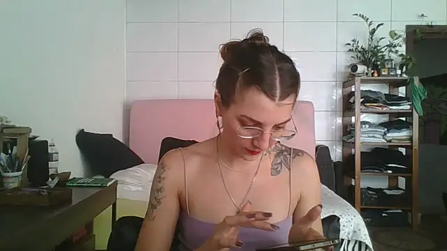 Snapshot of SweetyBabyDemon chatting on October 4, 2:29 pm SweetyBabyDemon online show from October 4, 2:29 pm