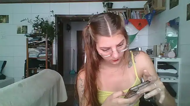 SweetyBabyDemon online show from January 17, 1:04 pm