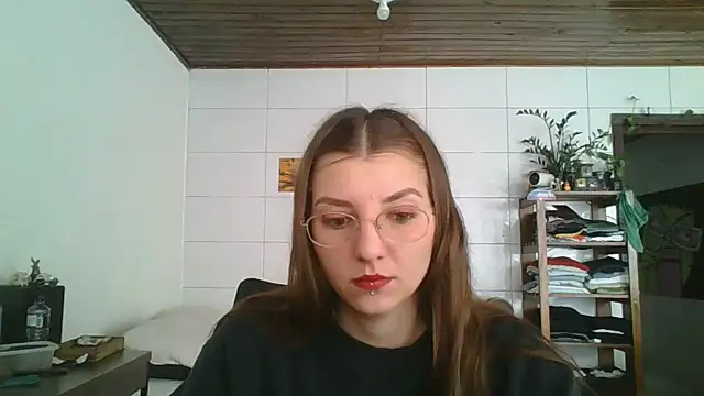 Snapshot of SweetyBabyDemon chatting on October 10, 1:34 pm SweetyBabyDemon online show from October 10, 1:34 pm