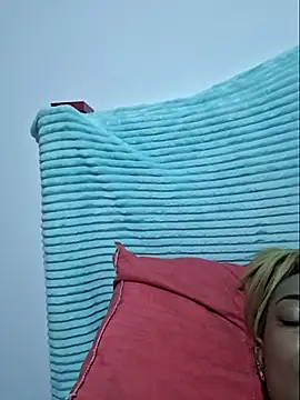 gatadeojosclaros online show from March 11, 8:08 am