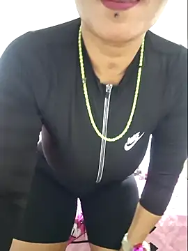 gatadeojosclaros online show from October 5, 11:17 pm