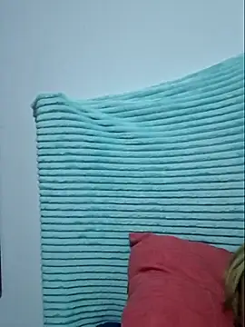 gatadeojosclaros online show from March 2, 2:41 am