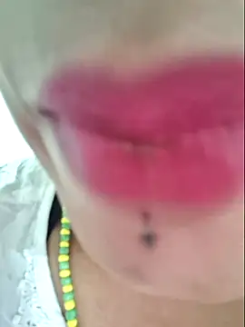 gatadeojosclaros online show from March 29, 1:18 am