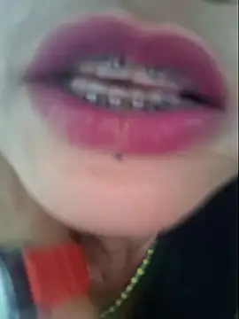 gatadeojosclaros online show from October 4, 2:24 am