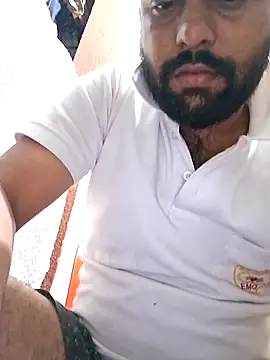 GlassBarge9 online show from March 9, 6:32 pm