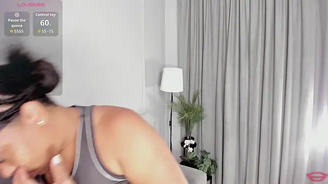 BrianaHazel online show from April 7, 7:48 pm