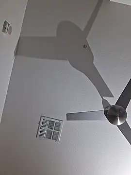 gorgeous11 online show from December 21, 2:57 am