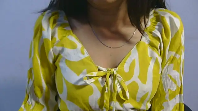 Snapshot of sexy_twisha chatting on March 23, 4:16 am sexy twisha online show from March 23, 4:16 am