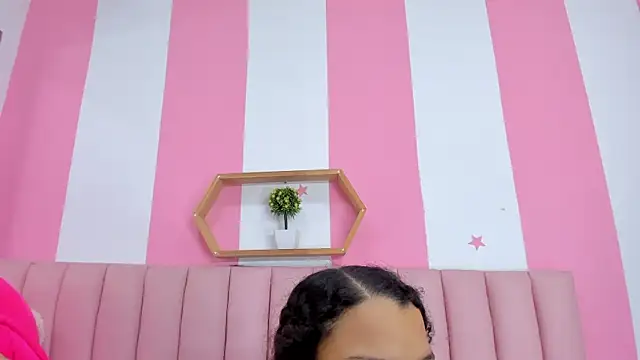 ISABELLA 020 online show from February 20, 12:18 pm