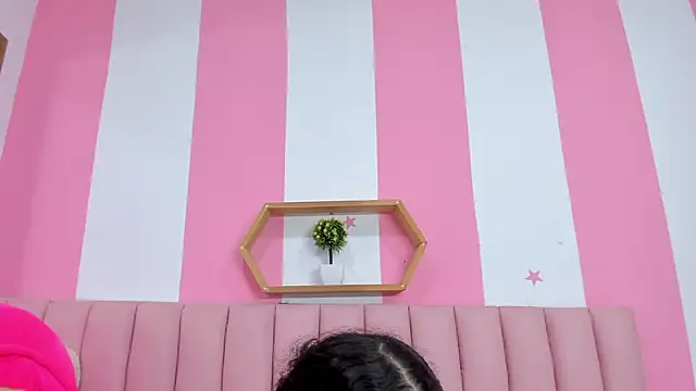 ISABELLA 020 online show from March 26, 12:47 pm