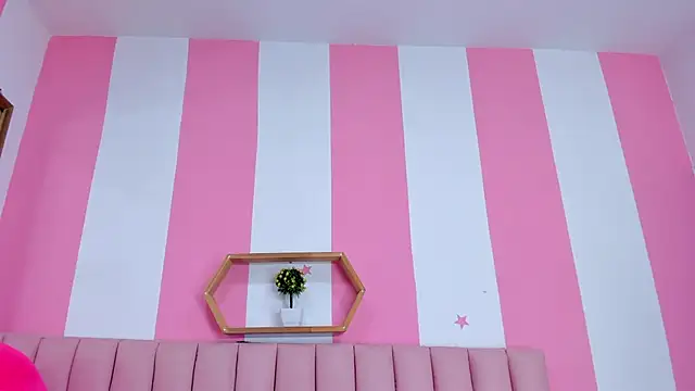 ISABELLA 020 online show from February 5, 12:34 pm