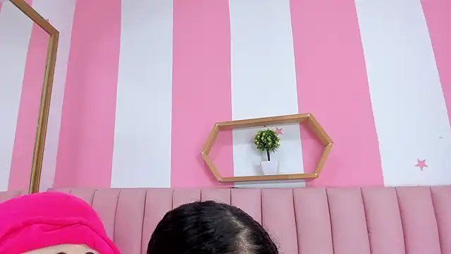 ISABELLA 020 online show from March 4, 12:46 pm