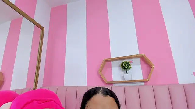 ISABELLA 020 online show from March 6, 11:49 am