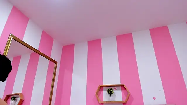 ISABELLA 020 online show from October 24, 1:32 pm