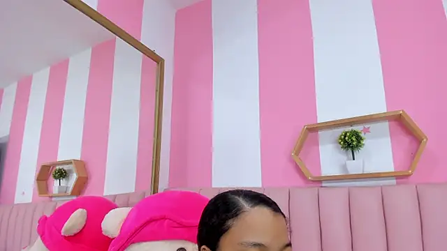 ISABELLA 020 online show from March 30, 12:06 pm