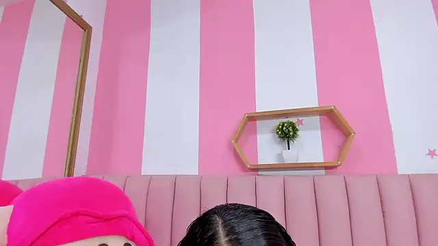 ISABELLA 020 online show from April 14, 6:35 pm