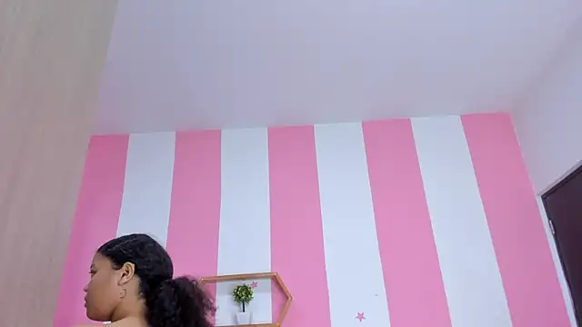 ISABELLA 020 online show from March 13, 12:21 pm