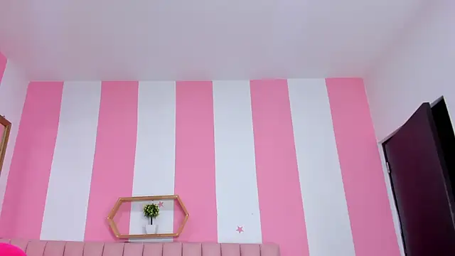 ISABELLA 020 online show from March 19, 1:00 pm