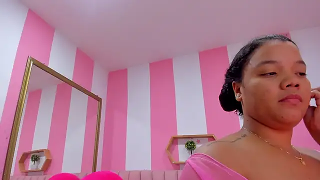 ISABELLA 020 online show from October 28, 1:32 pm