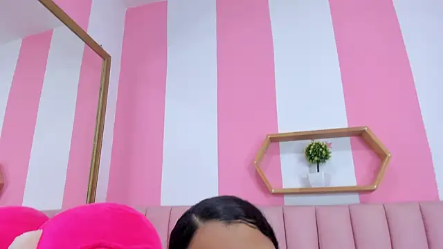 ISABELLA 020 online show from November 28, 2:17 pm