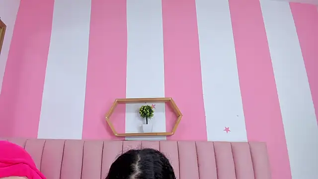 ISABELLA 020 online show from March 5, 12:57 pm