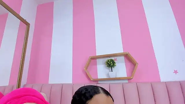 ISABELLA 020 online show from March 14, 12:11 pm